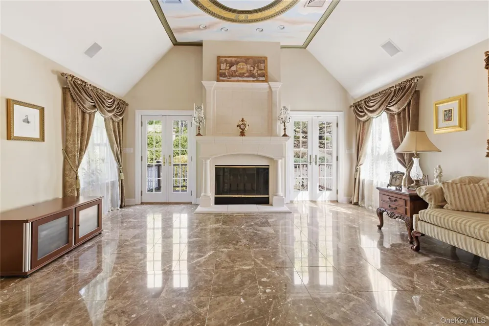 33 Greenbriar Drive Chappaqua, NY 10514