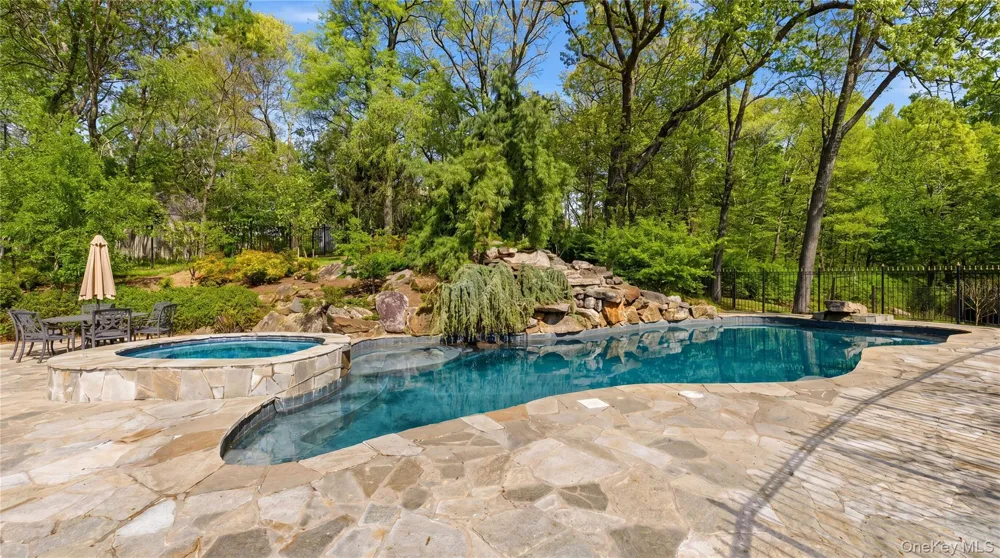 33 Greenbriar Drive Chappaqua, NY 10514
