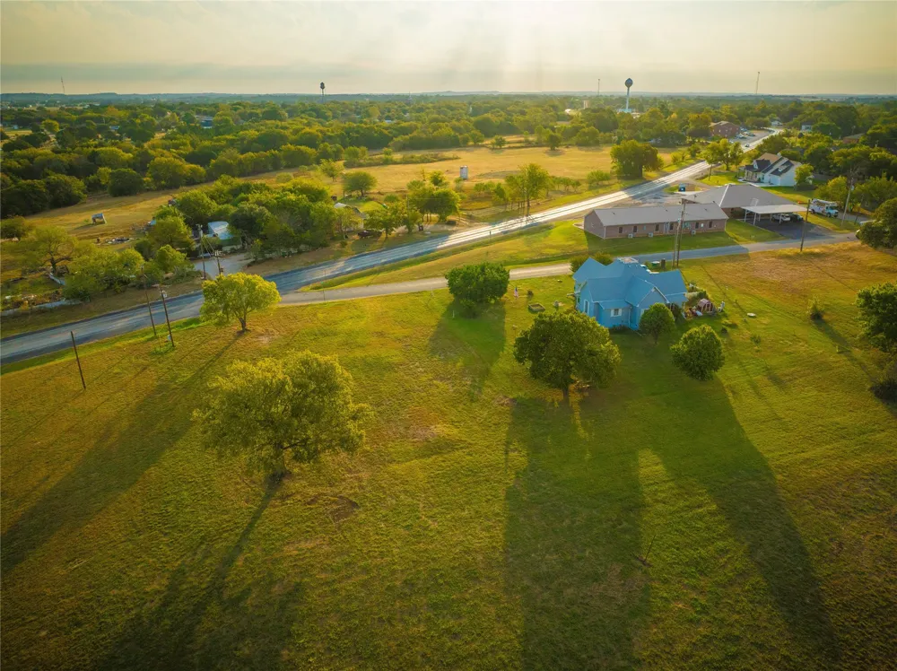 1360 E Bypass 287 Alvord, TX 76225