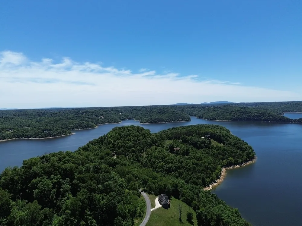705 Harbor Pointe Dr Silver Point, TN 38582