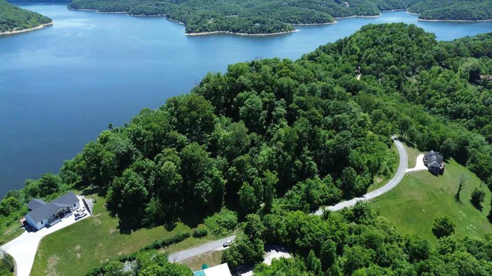 705 Harbor Pointe Dr Silver Point, TN 38582