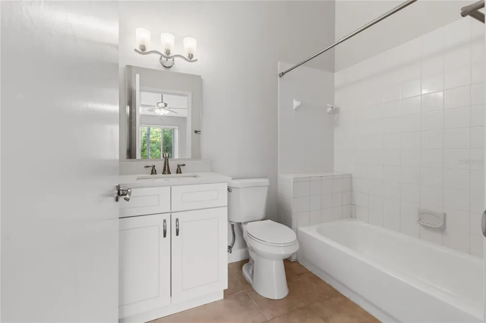 8671 HUNTERS KEY CIRCLE #8671 Tampa, FL 33647