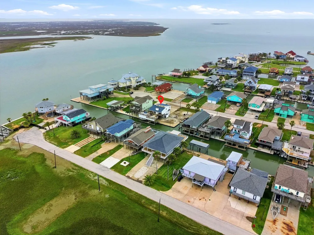 333 Schooner Drive Freeport, TX 77541