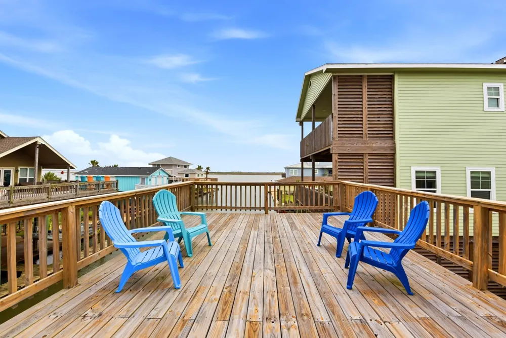 333 Schooner Drive Freeport, TX 77541