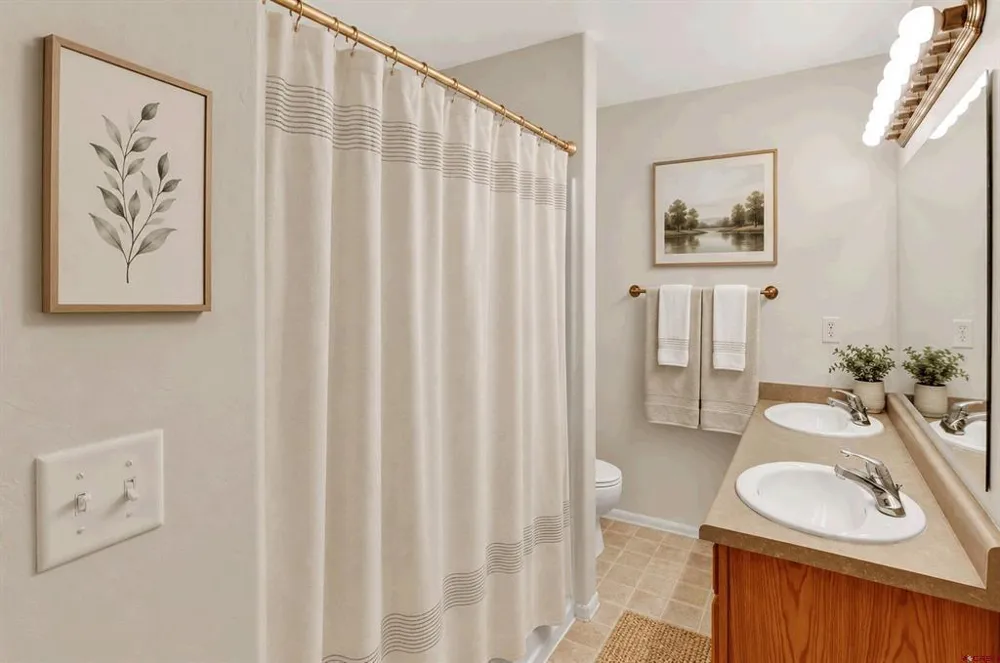 421 Indiangrass Loop Montrose, CO 81403