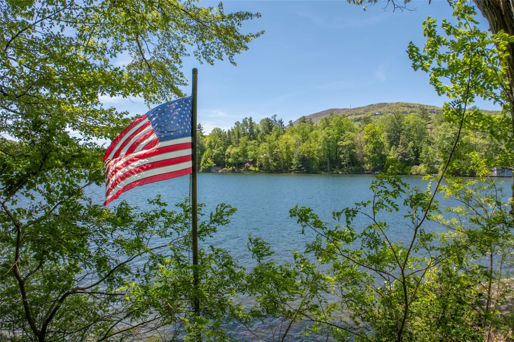 1923 Cold Mountain Road Lake Toxaway, NC 28747