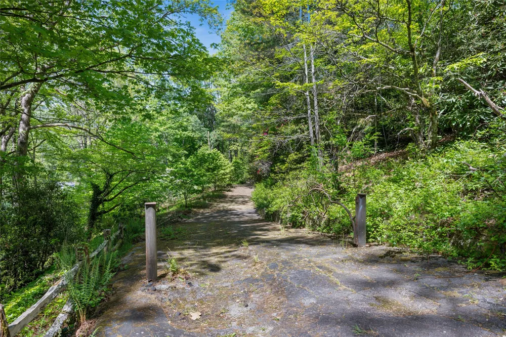 1923 Cold Mountain Road Lake Toxaway, NC 28747