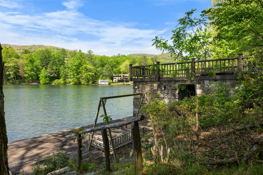 1923 Cold Mountain Road Lake Toxaway, NC 28747