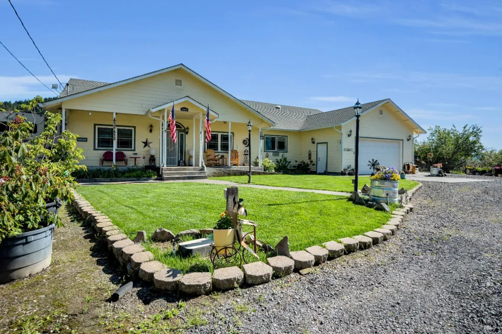 3970 Canyon Road Willits, CA 95490
