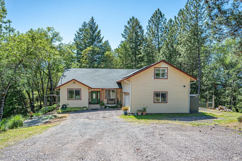3970 Canyon Road Willits, CA 95490
