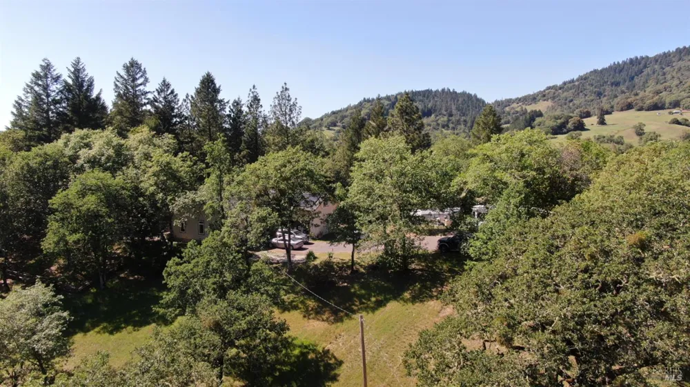 3970 Canyon Road Willits, CA 95490