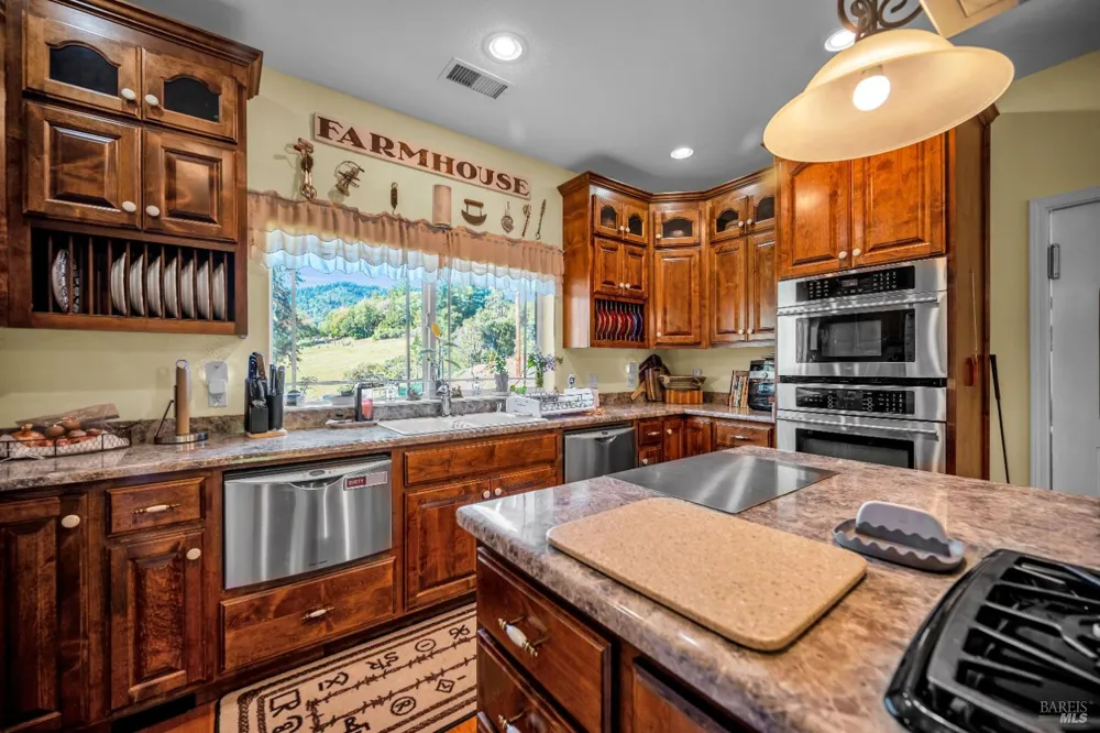 3970 Canyon Road Willits, CA 95490