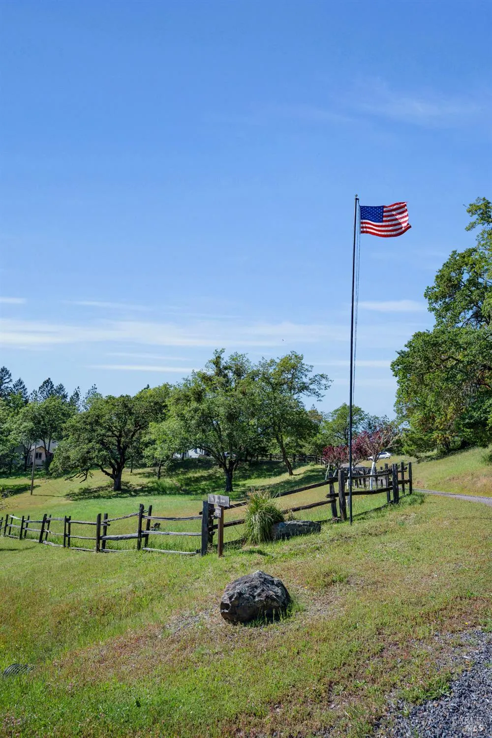 3970 Canyon Road Willits, CA 95490