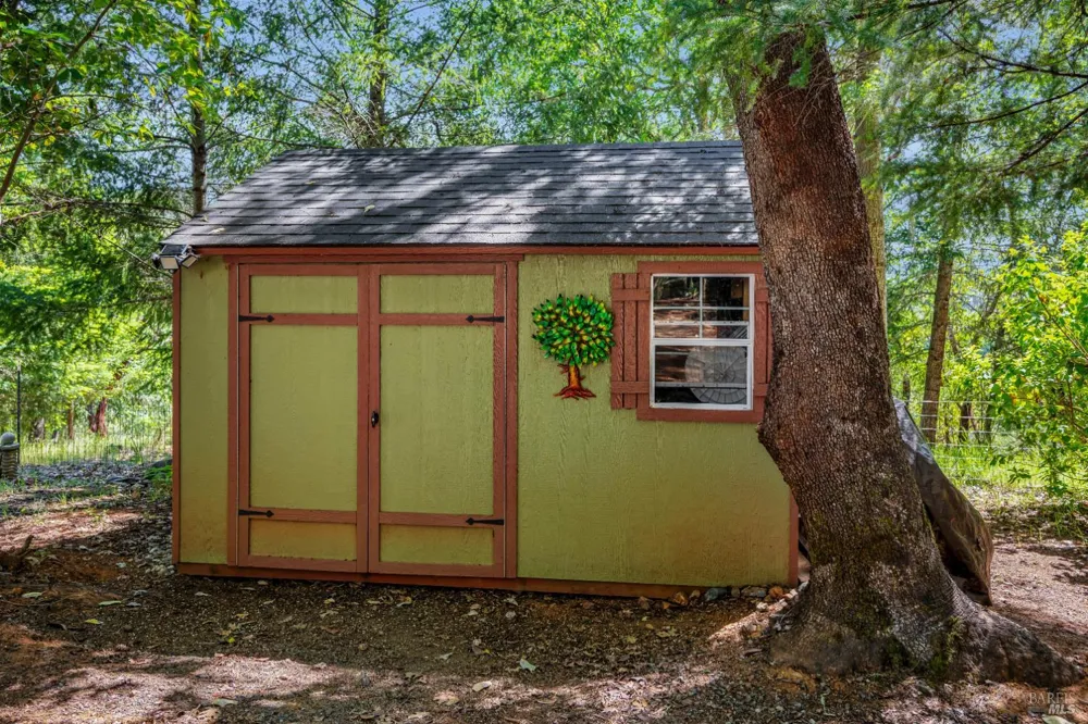 3970 Canyon Road Willits, CA 95490