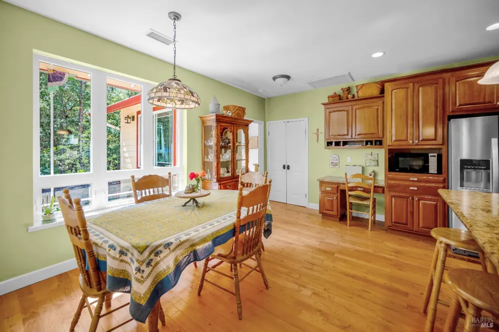 3970 Canyon Road Willits, CA 95490