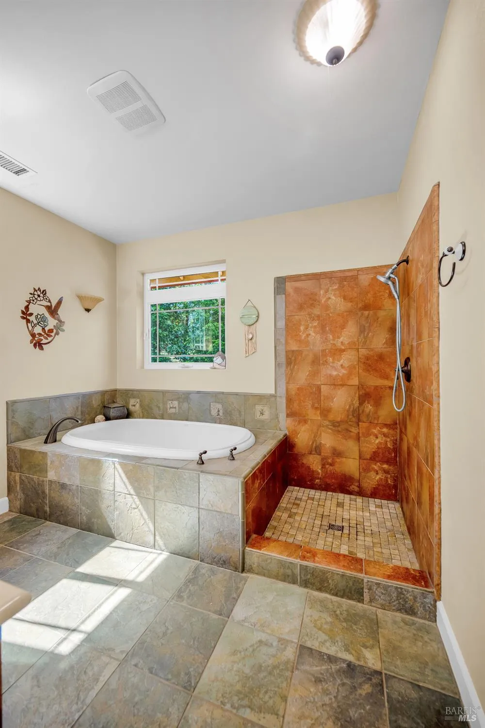 3970 Canyon Road Willits, CA 95490