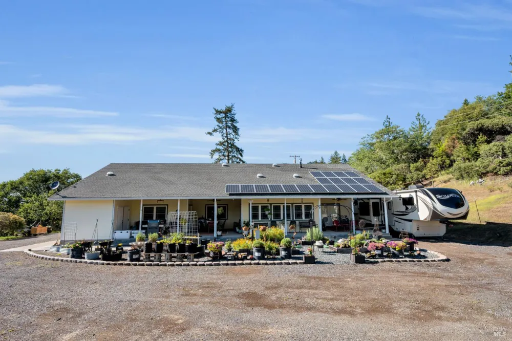 3970 Canyon Road Willits, CA 95490