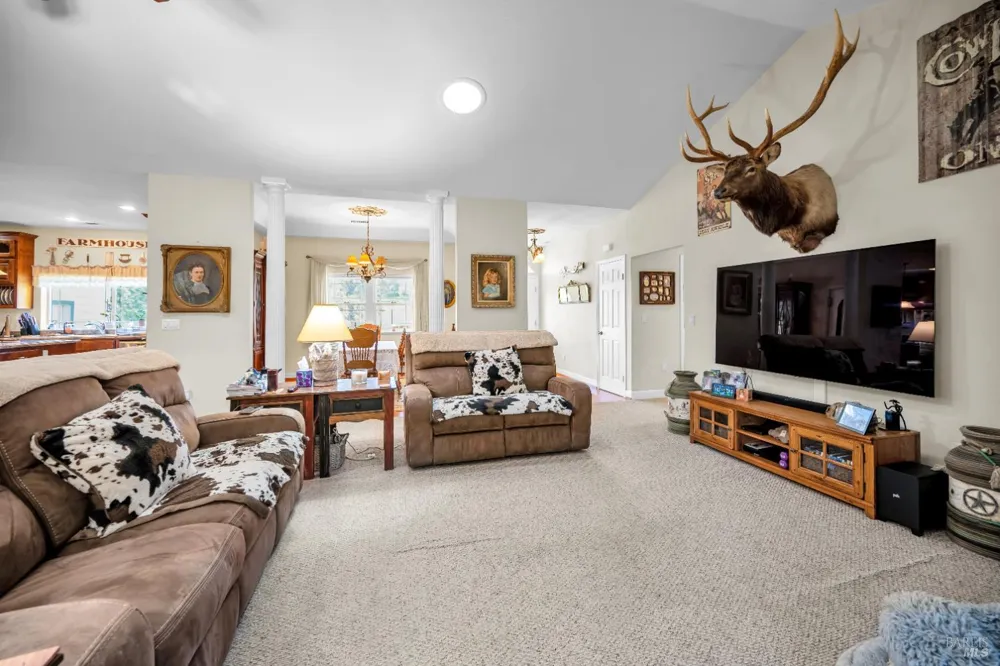 3970 Canyon Road Willits, CA 95490