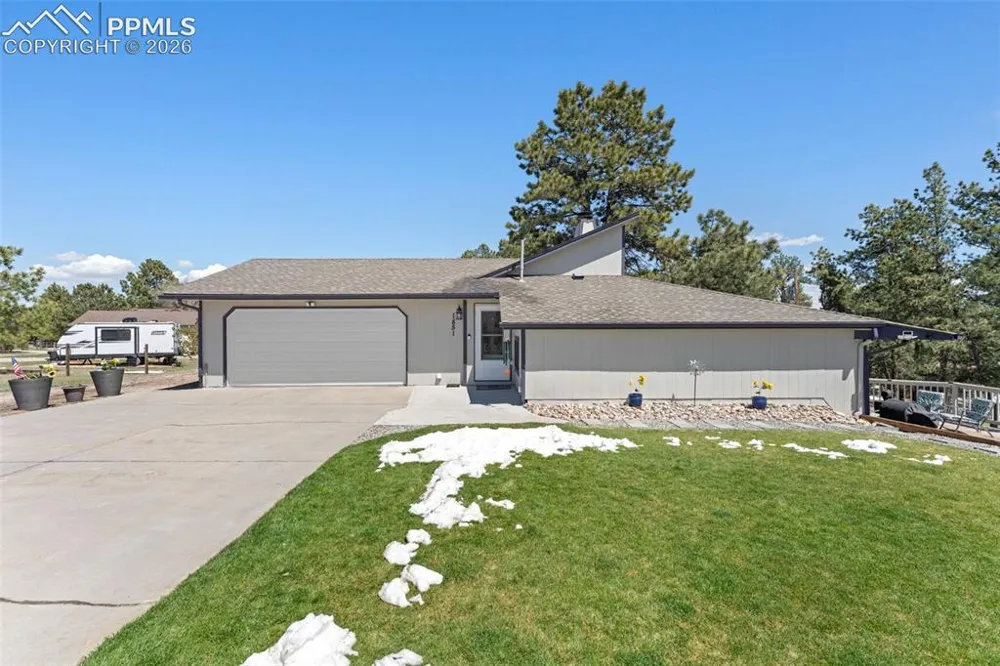 1851 Buttercup Road Elizabeth, CO 80107