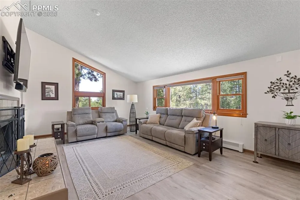 1851 Buttercup Road Elizabeth, CO 80107
