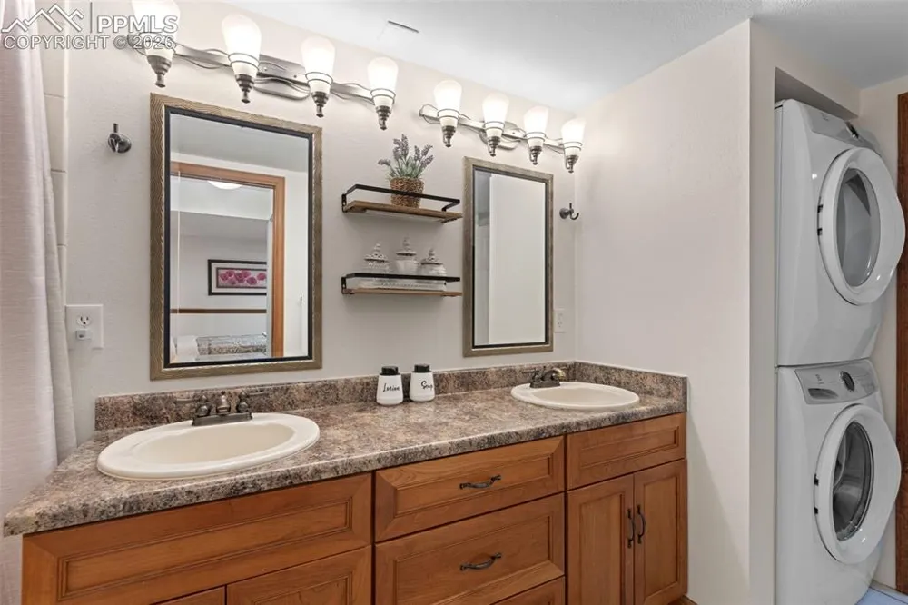 1851 Buttercup Road Elizabeth, CO 80107