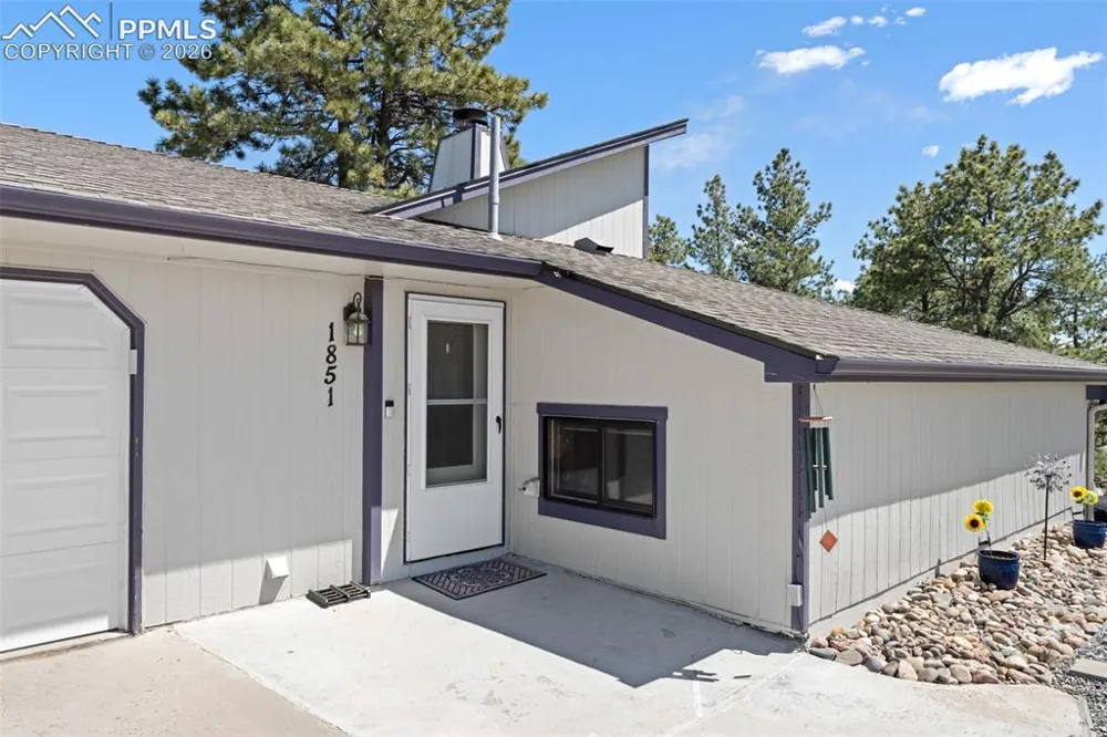 1851 Buttercup Road Elizabeth, CO 80107