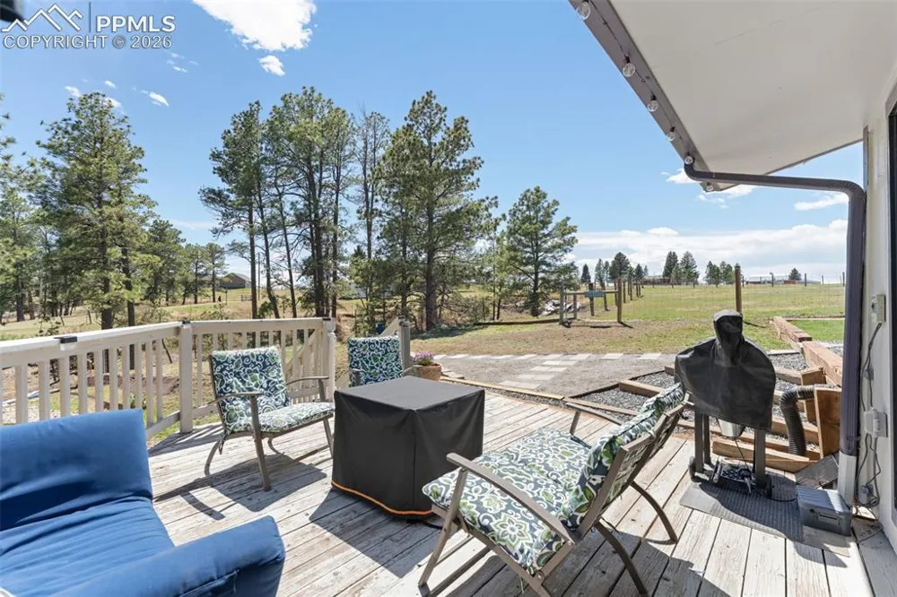1851 Buttercup Road Elizabeth, CO 80107