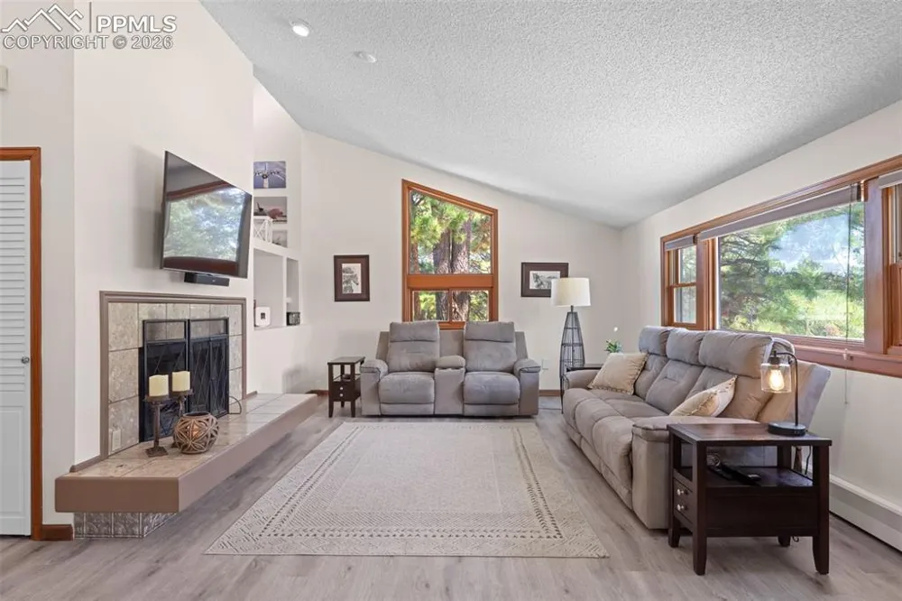 1851 Buttercup Road Elizabeth, CO 80107