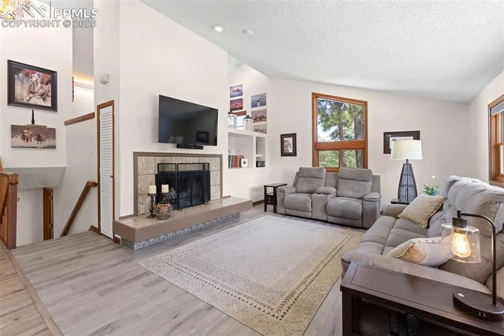 1851 Buttercup Road Elizabeth, CO 80107