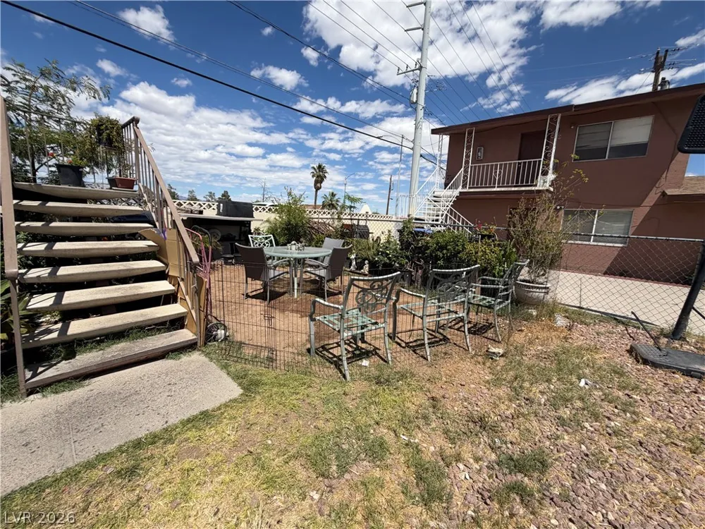 5032 Pebble Beach Boulevard Las Vegas, NV 89108