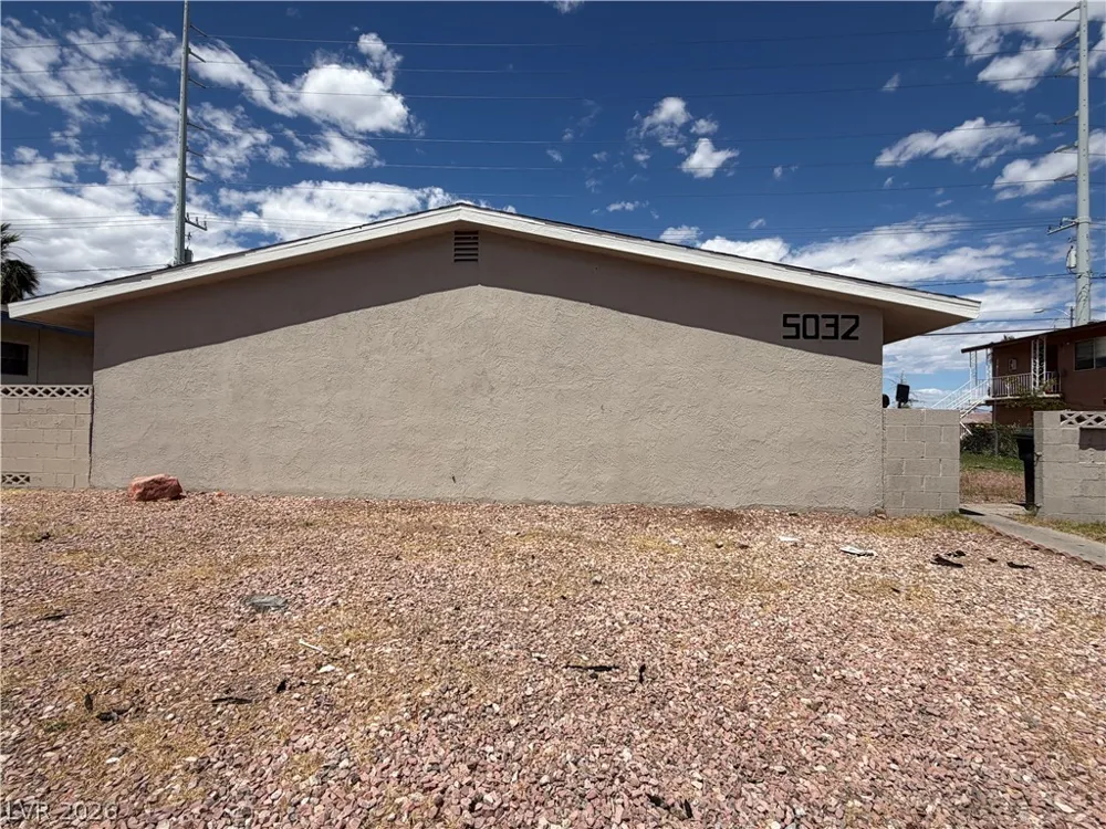 5032 Pebble Beach Boulevard Las Vegas, NV 89108