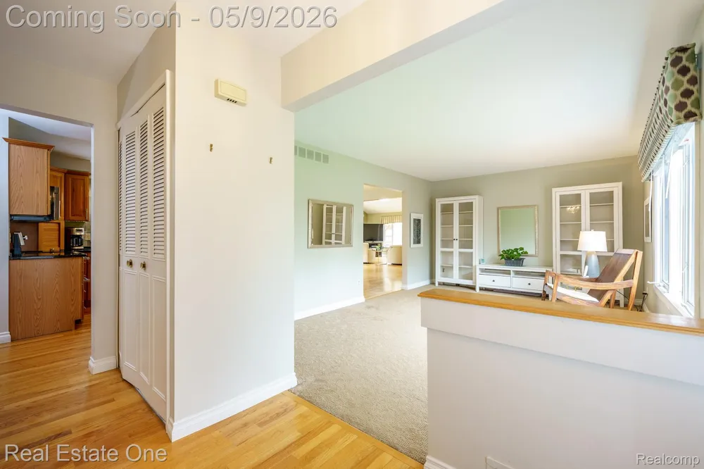 9243 Sherwood Drive Springfield Charter Township, MI 48350