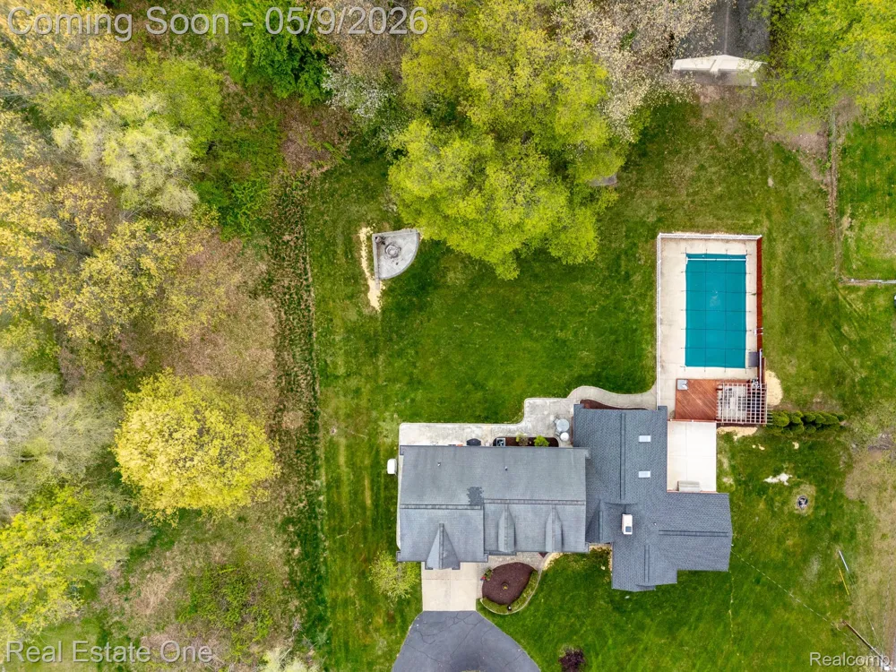 9243 Sherwood Drive Springfield Charter Township, MI 48350