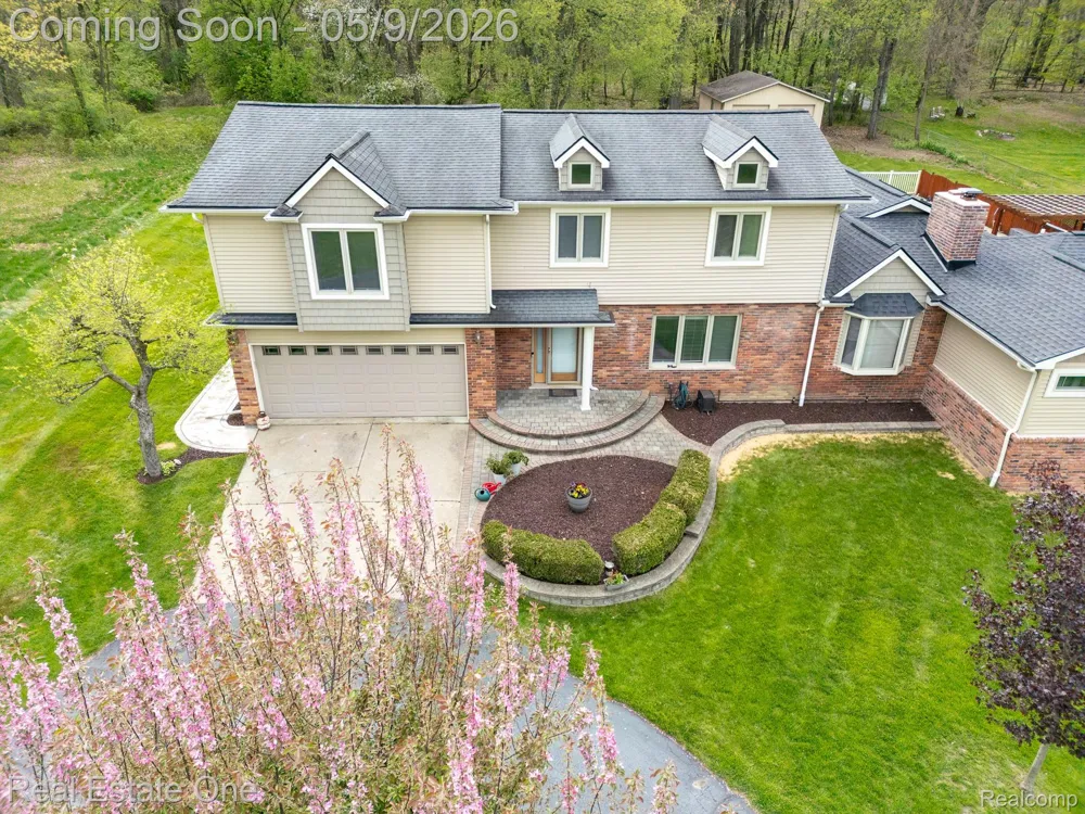 9243 Sherwood Drive Springfield Charter Township, MI 48350
