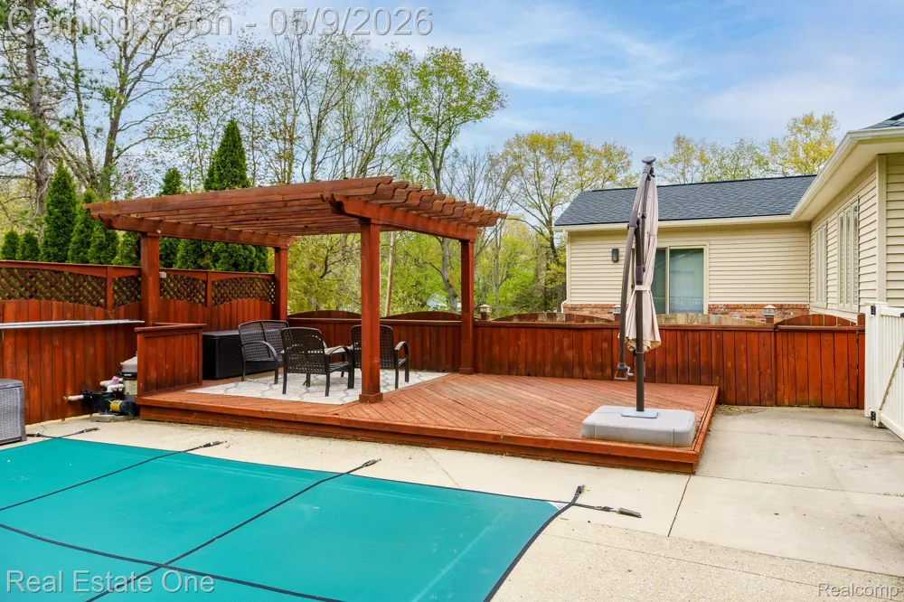 9243 Sherwood Drive Springfield Charter Township, MI 48350