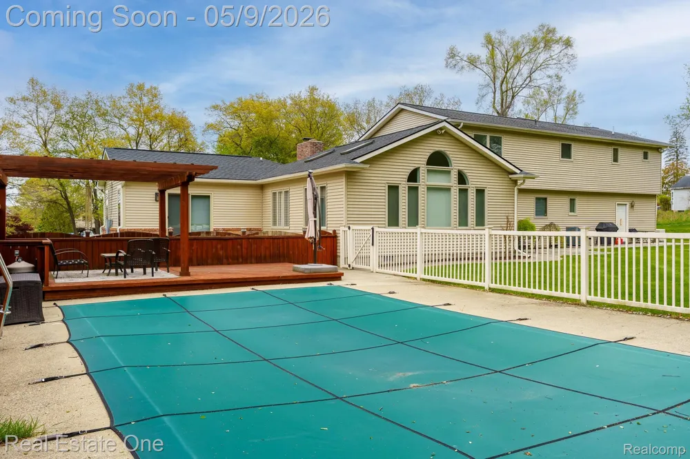 9243 Sherwood Drive Springfield Charter Township, MI 48350