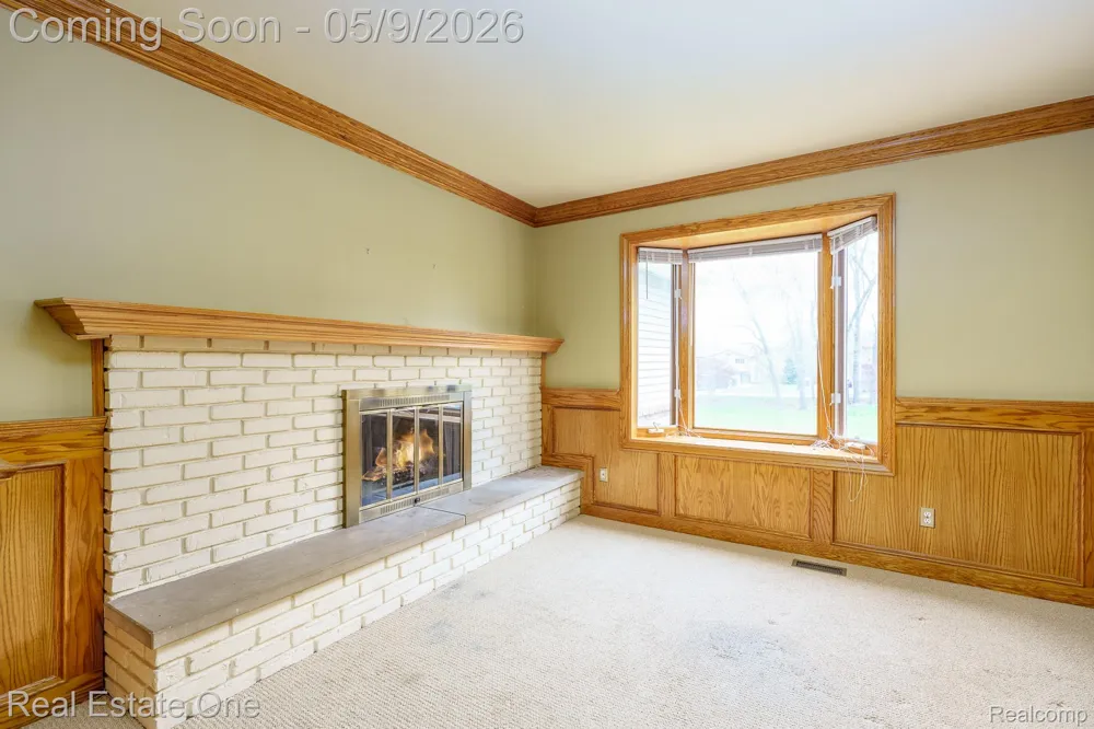 9243 Sherwood Drive Springfield Charter Township, MI 48350