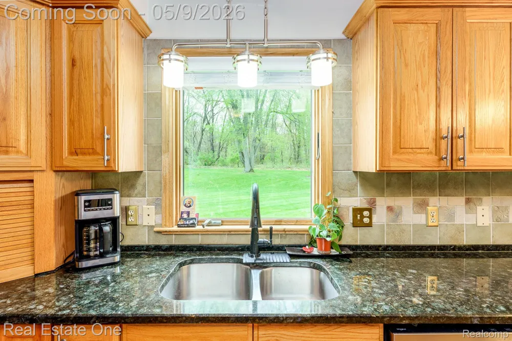 9243 Sherwood Drive Springfield Charter Township, MI 48350