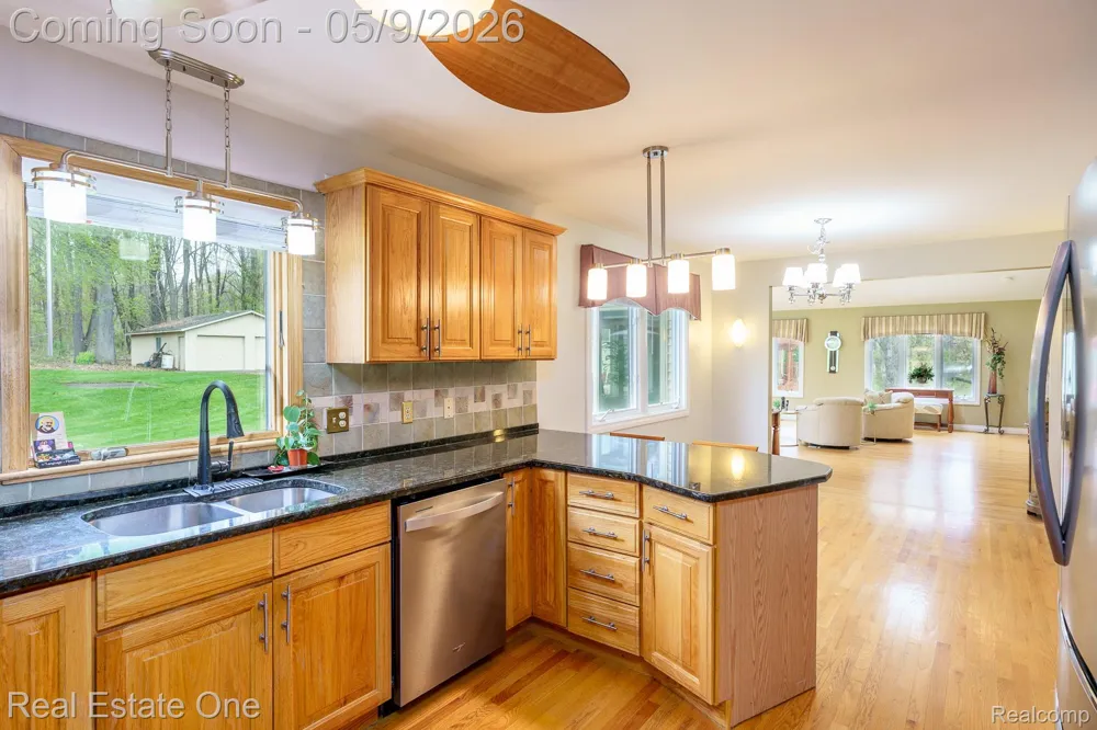 9243 Sherwood Drive Springfield Charter Township, MI 48350