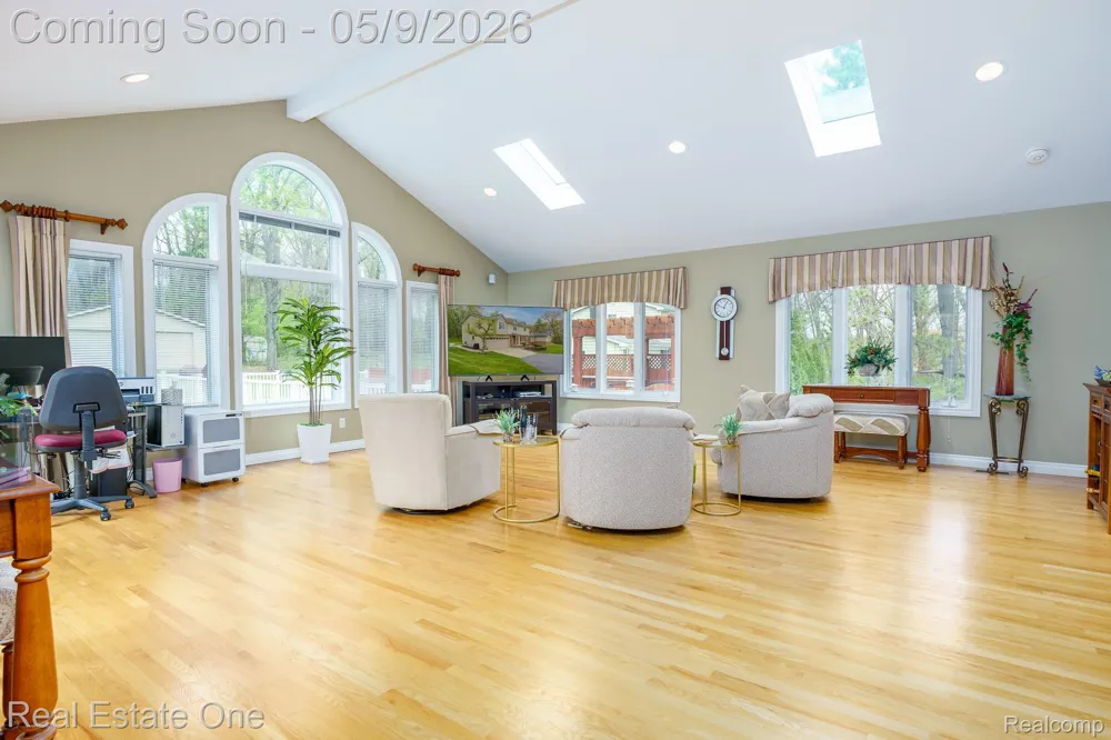 9243 Sherwood Drive Springfield Charter Township, MI 48350