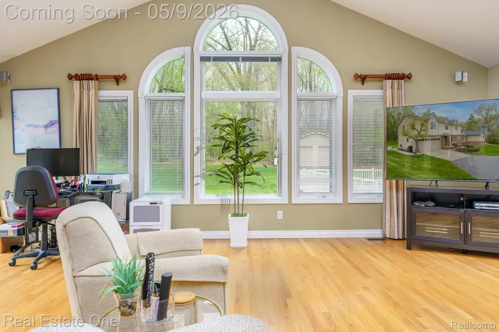 9243 Sherwood Drive Springfield Charter Township, MI 48350