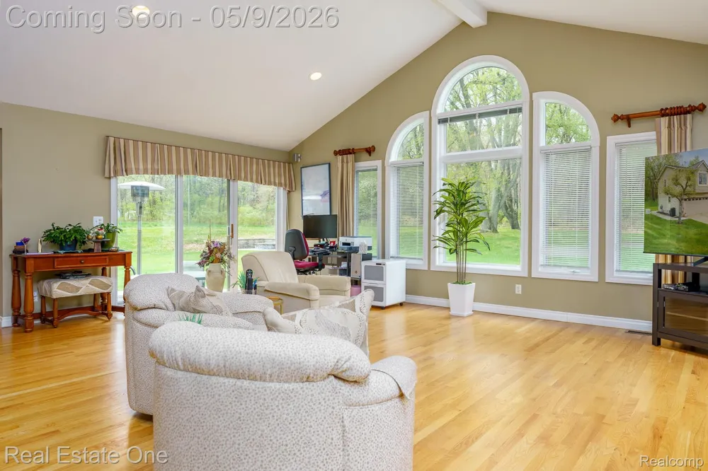 9243 Sherwood Drive Springfield Charter Township, MI 48350