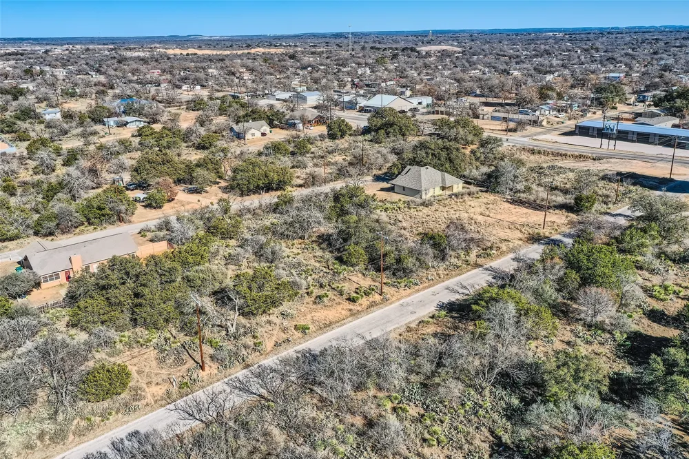 412 E Sweetbriar Drive Granite Shoals, TX 78654