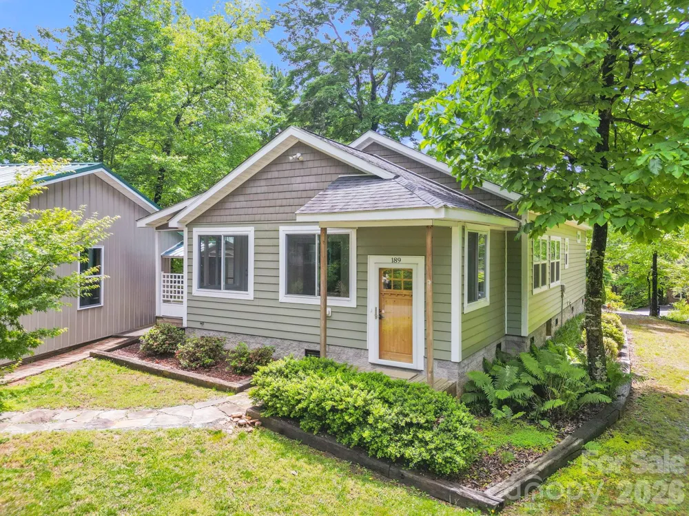189 Friendly Circle Saluda, NC 28773