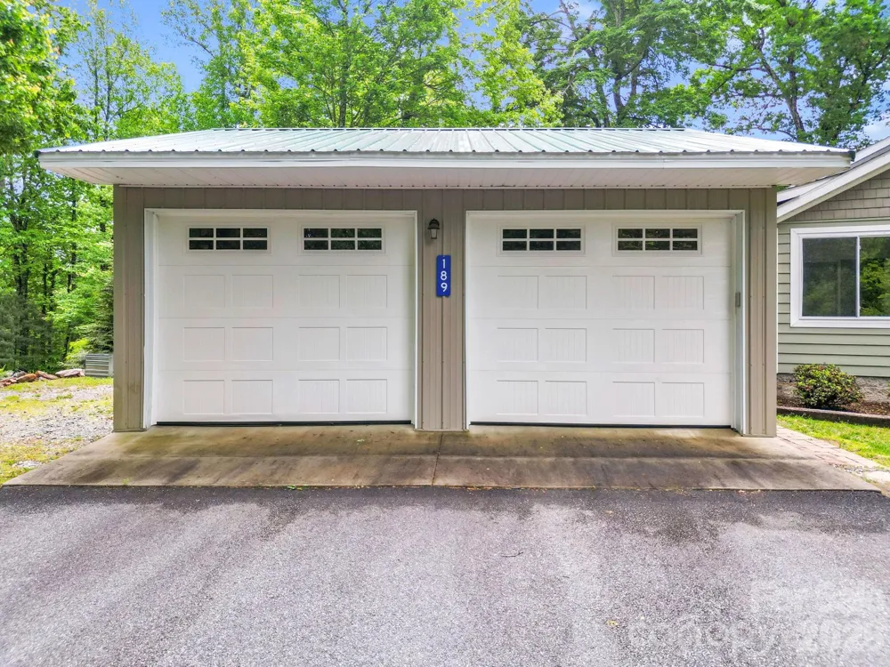 189 Friendly Circle Saluda, NC 28773