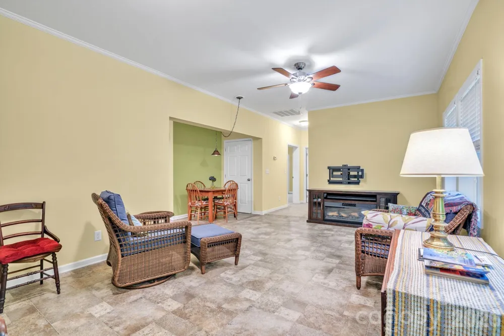 189 Friendly Circle Saluda, NC 28773