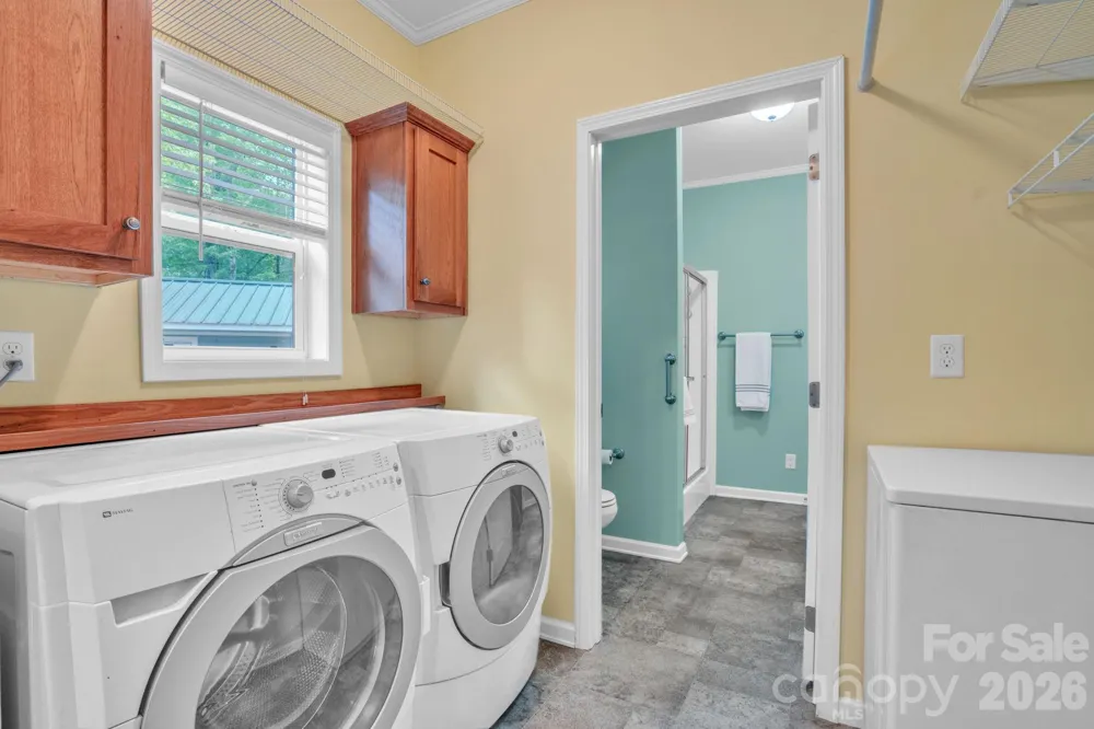 189 Friendly Circle Saluda, NC 28773