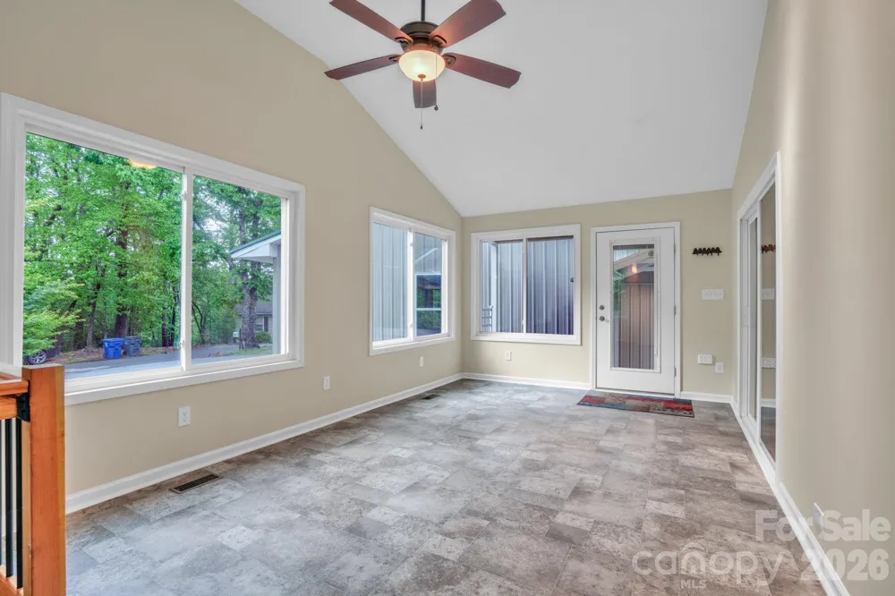 189 Friendly Circle Saluda, NC 28773