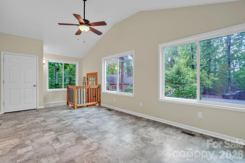 189 Friendly Circle Saluda, NC 28773