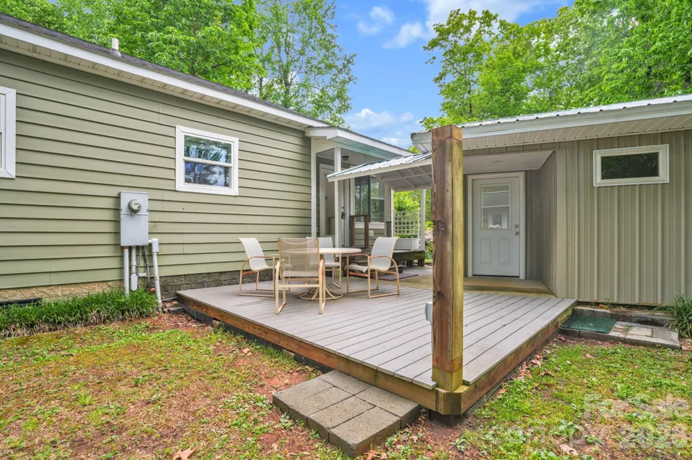 189 Friendly Circle Saluda, NC 28773